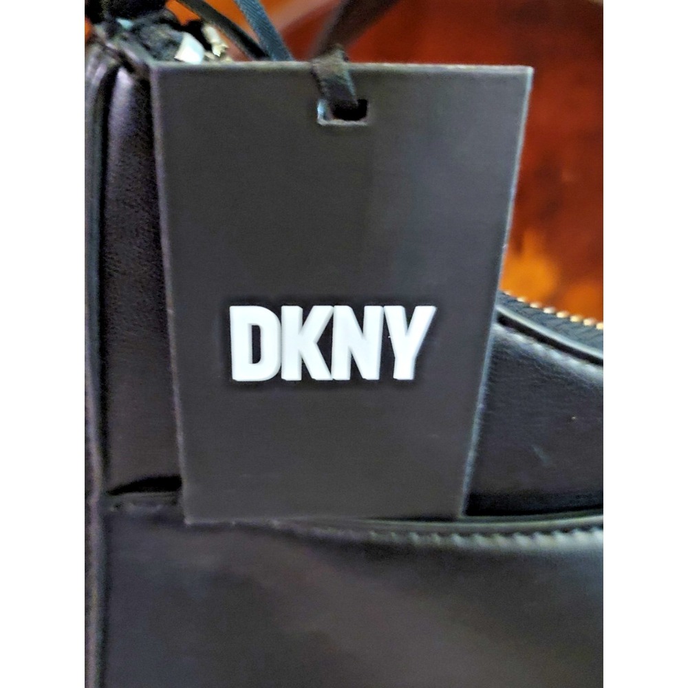DKNY Black SETH leather shoulder bag NWT ext pocket mag close inside zip pocket - Picture 9 of 13